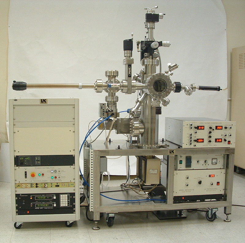 Compact LEED/AES System with the Model RVL 2000 LEED and MINICMA� Analyzer.